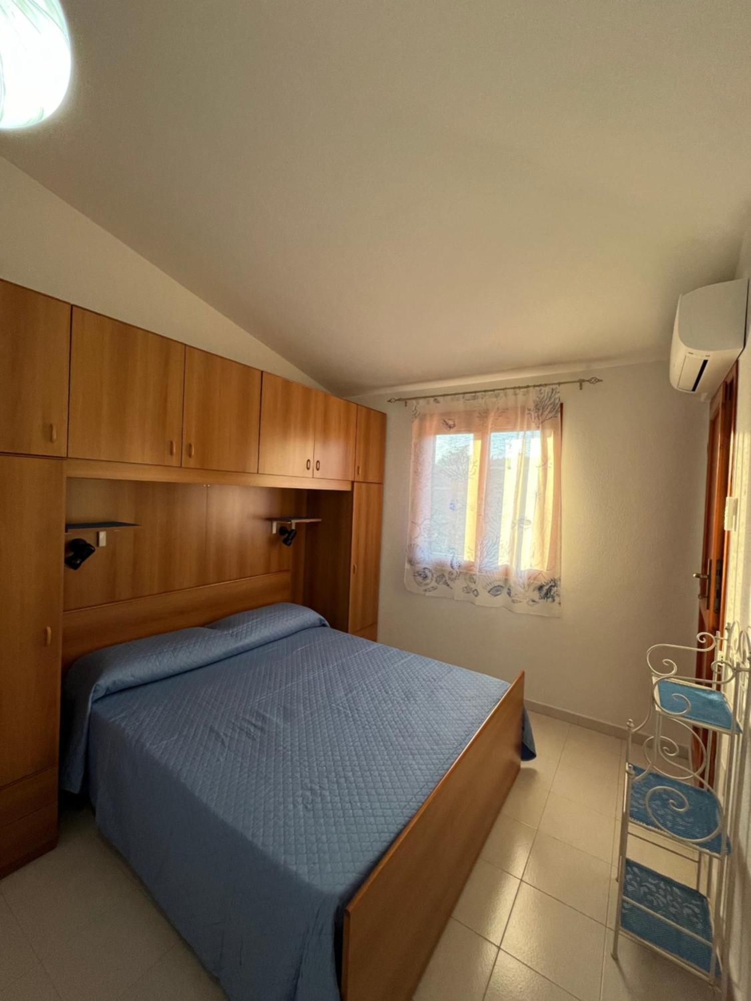 Casa Sviluppata Su Due Piani Con Doppia Veranda E Parcheggio Privato San Teodoro  Exterior foto