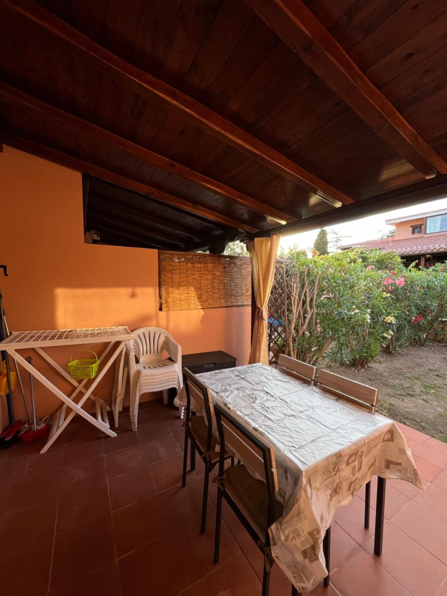 Casa Sviluppata Su Due Piani Con Doppia Veranda E Parcheggio Privato San Teodoro  Exterior foto
