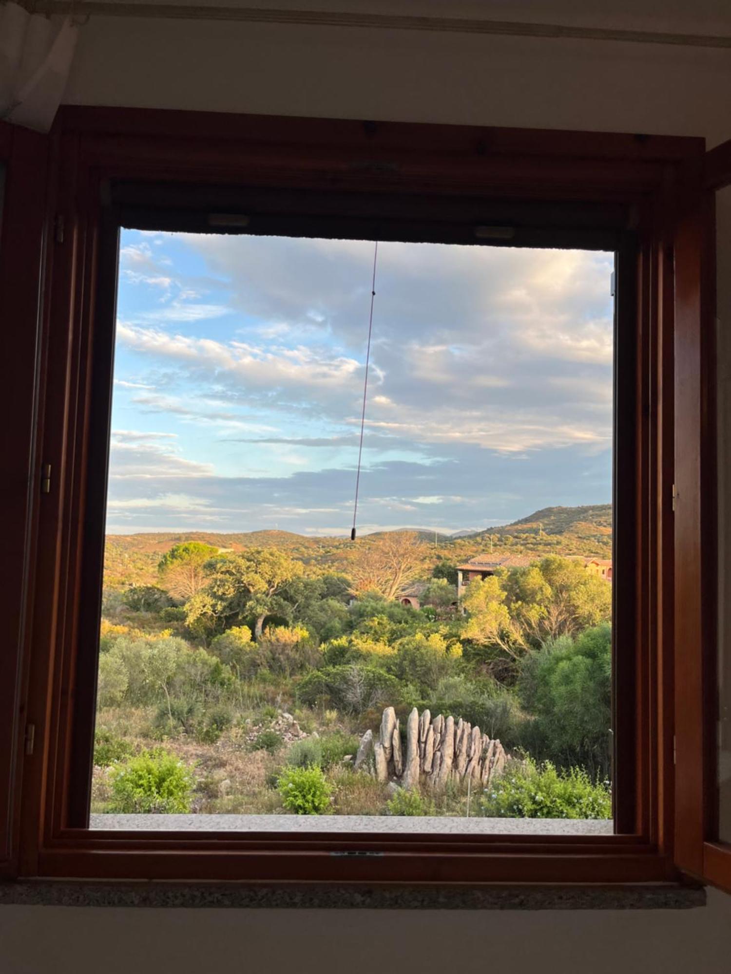Casa Sviluppata Su Due Piani Con Doppia Veranda E Parcheggio Privato San Teodoro  Exterior foto